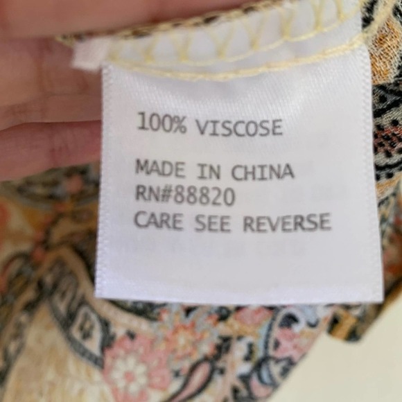 Cupcakes & Cashmere Mixed Paisley Print Tassel Short Sleeve Top Size XS NWT - Picture 6 of 9